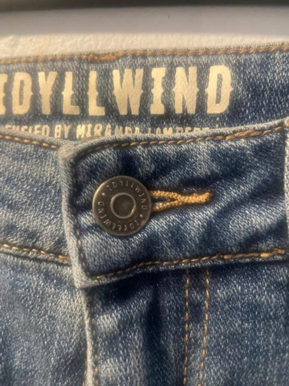 Idyllwind by Miranda Lambert Studded Bootcut Jeans | Size 2 - Picture 8 of 9